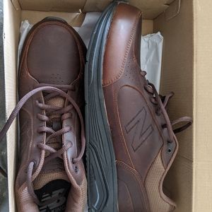 New in box New Balance walking shoe